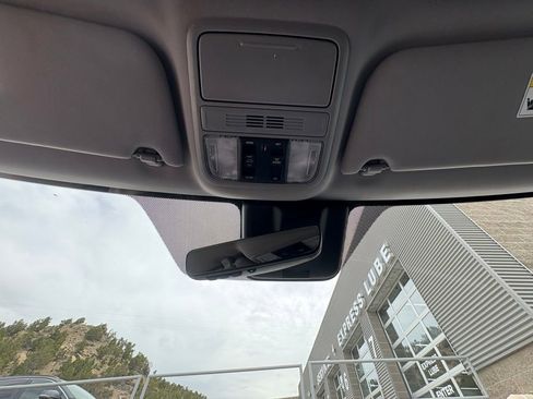 Used 2018 Honda Odyssey EX-L image 19