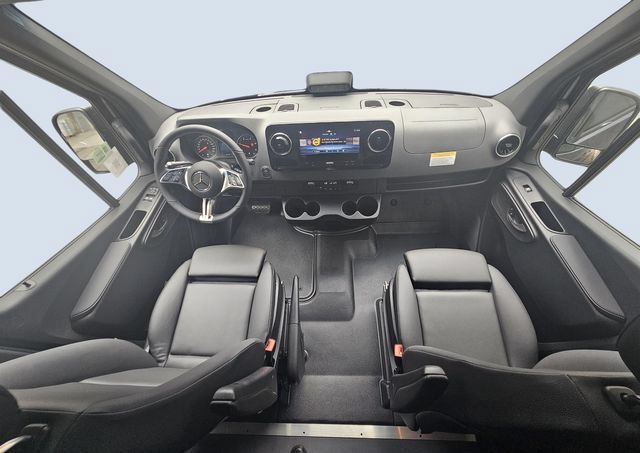 New 2026 Mercedes-Benz Sprinter 2500 image 24