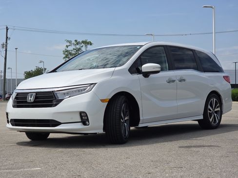Used 2024 Honda Odyssey Touring image 16