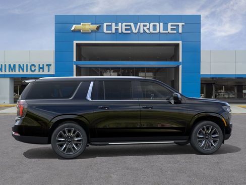 New 2026 Chevrolet Suburban LS w/ LS Custom Edition RWD image 5