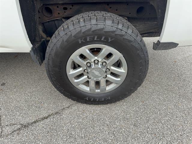 Used 2016 Chevrolet Silverado 2500 LT w/ LT Convenience Package AWD/4WD image 9