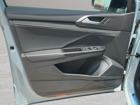 New 2026 Volkswagen Taos SE FWD image 20