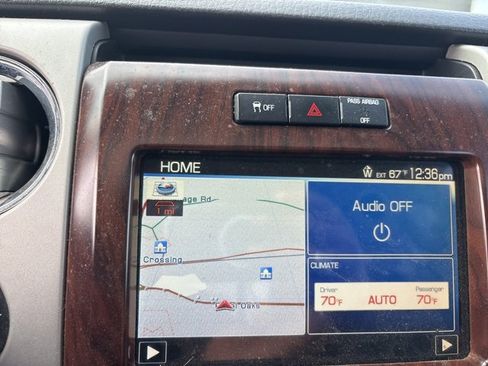 Used 2012 Ford F150 Lariat w/ Lariat Chrome Pkg image 32