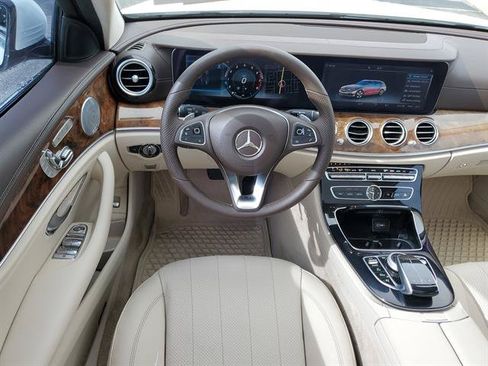 Used 2018 Mercedes-Benz E 400 4MATIC Wagon image 49