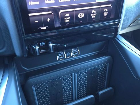 New 2026 RAM 2500 Laramie AWD/4WD image 38