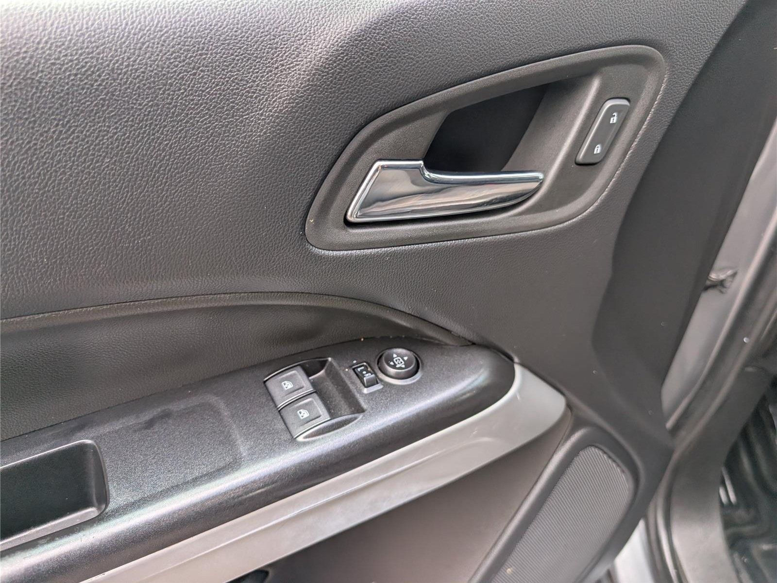 Used 2022 Chevrolet Colorado LT RWD image 16
