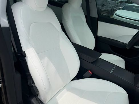 Used 2026 Tesla Model 3 AWD/4WD image 18