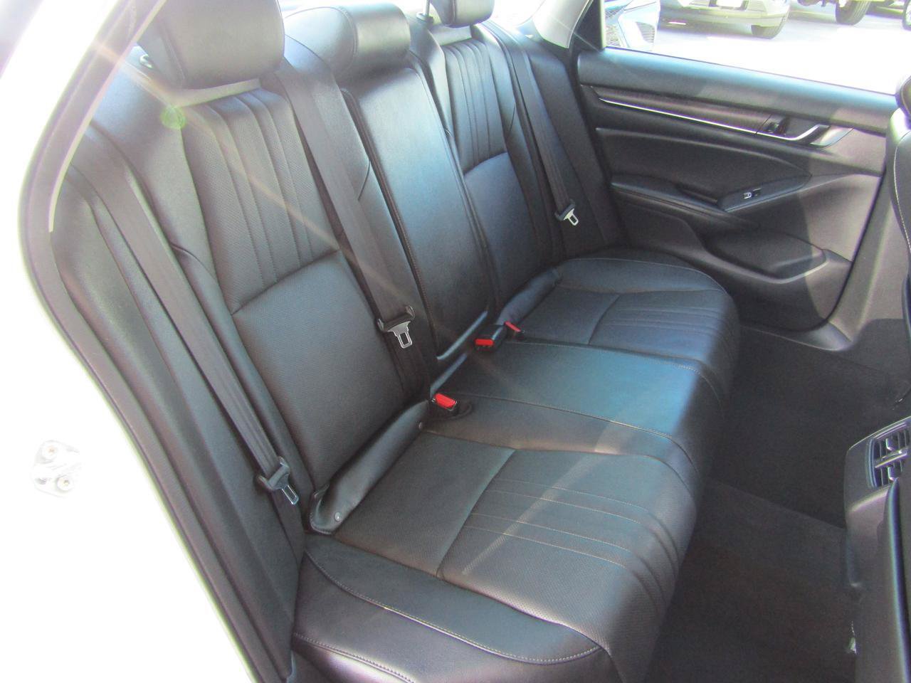 Used 2019 Honda Accord EX-L image 12