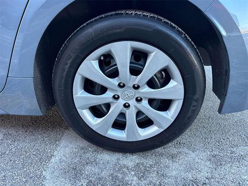 Used 2023 Toyota Corolla LE image 29