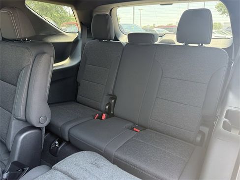 New 2026 Chevrolet Traverse LT w/ Driver Confidence Package image 25