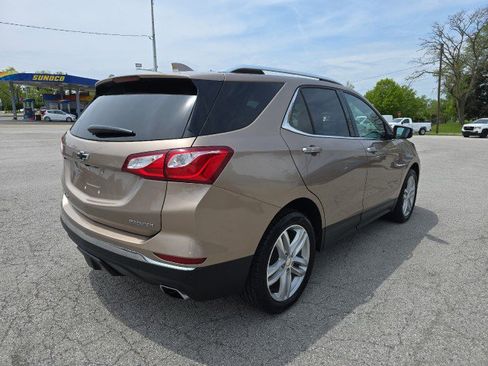 Used 2019 Chevrolet Equinox Premier FWD image 4
