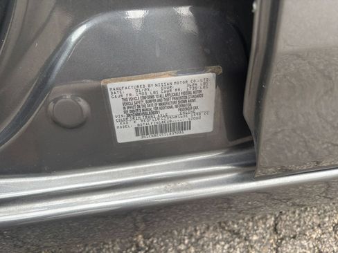 Used 2025 Nissan Versa SV FWD image 27