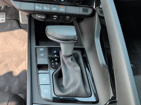 Used 2025 Hyundai Elantra SEL FWD image 20