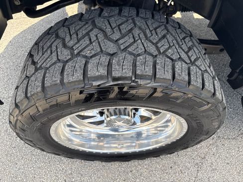 Used 2019 RAM 3500 Tradesman w/ Chrome Appearance Group image 11