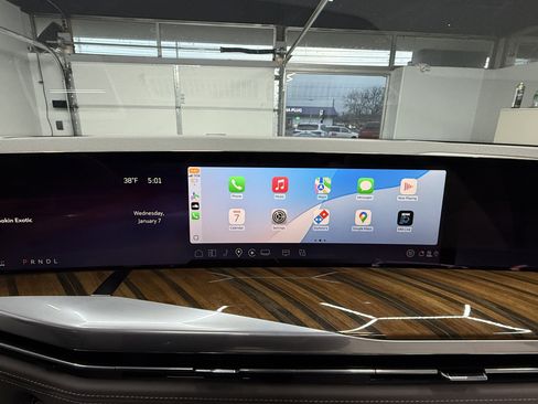 Used 2025 Cadillac Escalade ESV Sport Platinum image 24