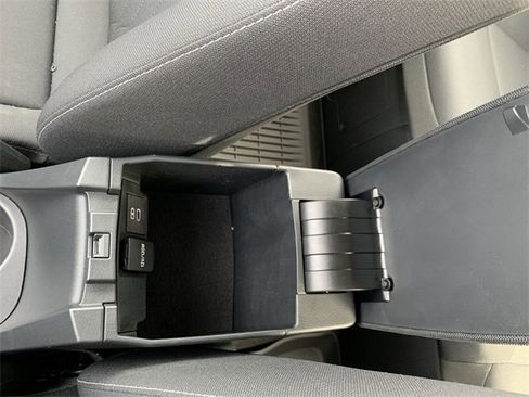 Used 2025 Toyota Corolla LE image 26