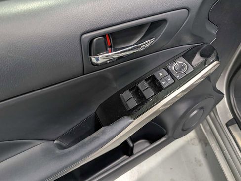 Used 2016 Lexus IS 300 AWD image 39