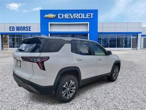 New 2026 Chevrolet Equinox LT image 3