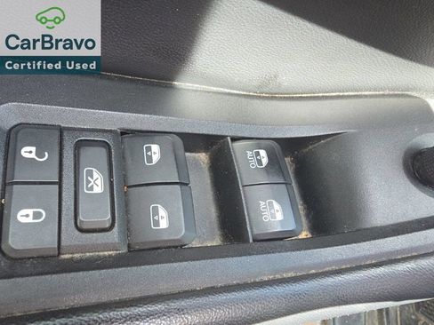 Used 2023 Jeep Grand Cherokee L Laredo AWD/4WD image 12