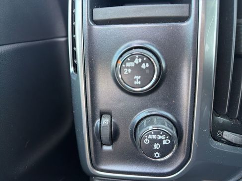 Used 2015 Chevrolet Silverado 1500 LT w/ LT Convenience Package image 13