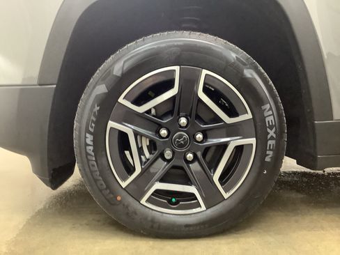 New 2026 Jeep Cherokee Laredo AWD/4WD image 23