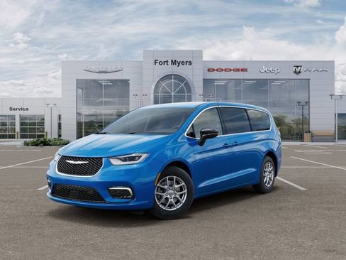 New 2026 Chrysler Pacifica Select FWD image 1
