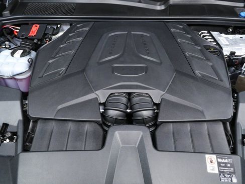 New 2026 Porsche Cayenne S image 35