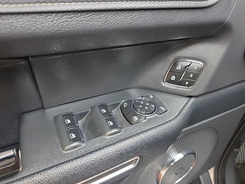 Used 2023 Ford Expedition Max XLT image 24