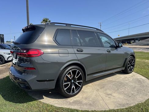 Used 2022 BMW X7 xDrive40i w/ M Sport Package AWD/4WD image 5