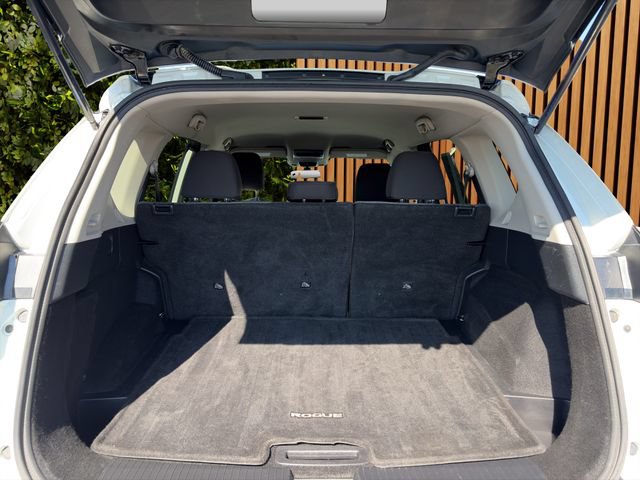 Used 2021 Nissan Rogue SV AWD/4WD image 9