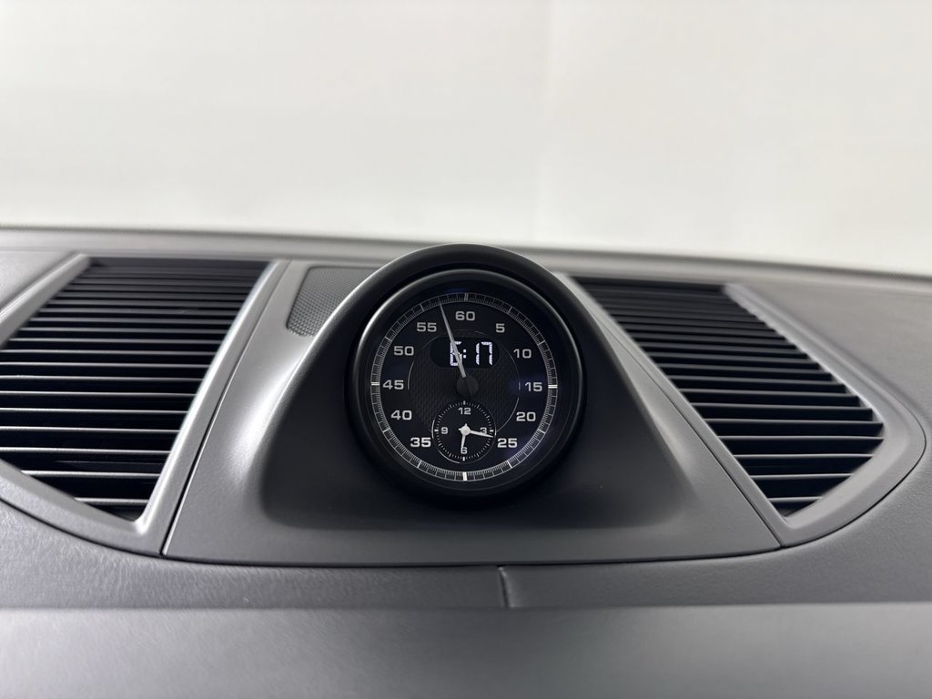 Certified 2025 Porsche Macan S AWD/4WD image 29