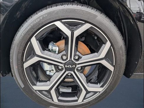 Certified 2025 Kia Niro EX Touring FWD image 20