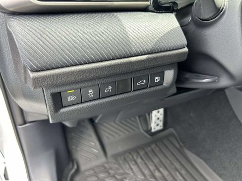 New 2026 Toyota Camry Hybrid w/ Convenience Package FWD image 17