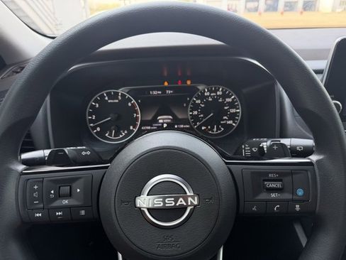 Certified 2023 Nissan Rogue SV image 17