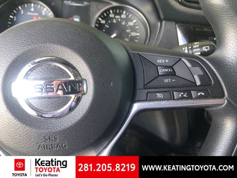 Used 2017 Nissan Rogue S FWD image 12