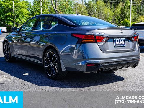 Used 2025 Nissan Altima 2.5 SR FWD image 10