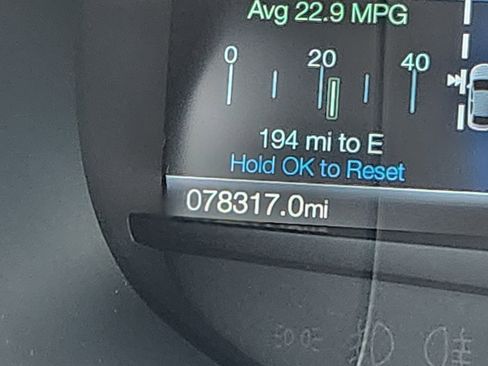 Used 2021 Ford Edge ST image 21