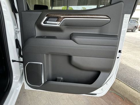 New 2026 GMC Sierra 1500 Elevation image 32