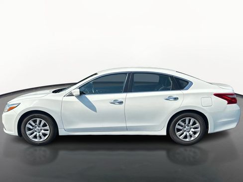 Used 2016 Nissan Altima 2.5 S w/ Power Driver Seat Package FWD image 6