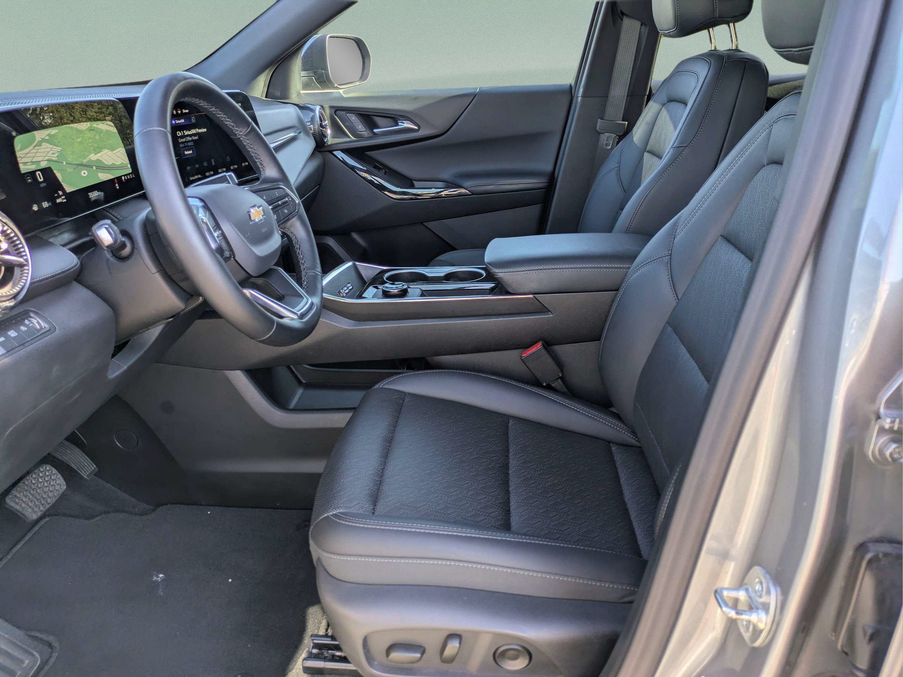 Used 2026 Chevrolet Equinox LT w/ Convenience Package II AWD/4WD image 16