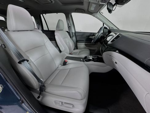 Used 2016 Honda Pilot Touring image 31