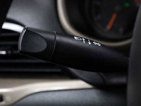 Used 2016 Jeep Cherokee Limited image 28