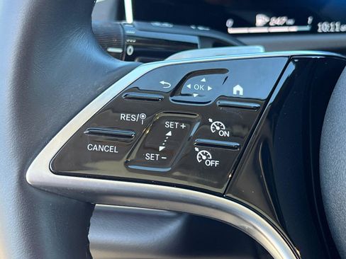 Used 2025 Mercedes-Benz E 350 Sedan image 25