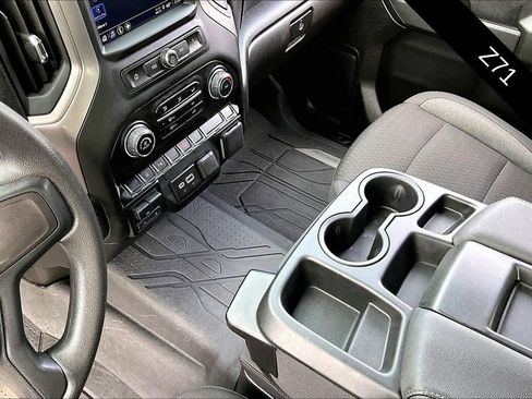 Used 2025 Chevrolet Silverado 2500 Custom w/ Custom Value Package image 17