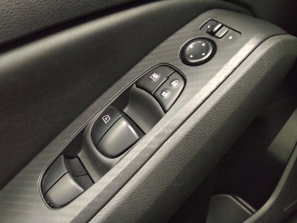 Used 2025 Nissan Altima 2.5 SV FWD image 27