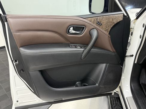 Certified 2023 INFINITI QX80 Premium Select w/ Cargo Package AWD/4WD image 10