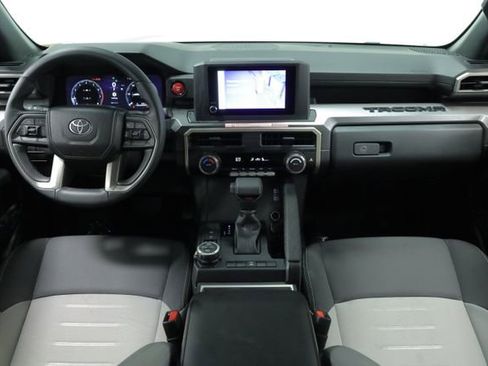 Used 2025 Toyota Tacoma TRD Off-Road AWD/4WD image 12