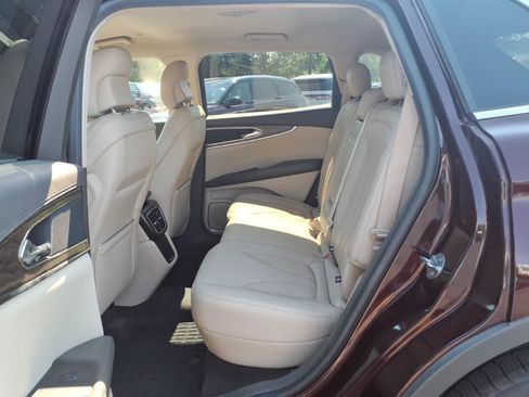 Used 2019 Lincoln Nautilus Select AWD/4WD image 25