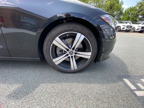 Used 2025 Mercedes-Benz C 300 4MATIC Sedan image 25