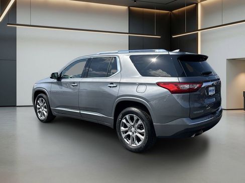 Used 2019 Chevrolet Traverse Premier w/ Driver Confidence II Package image 3
